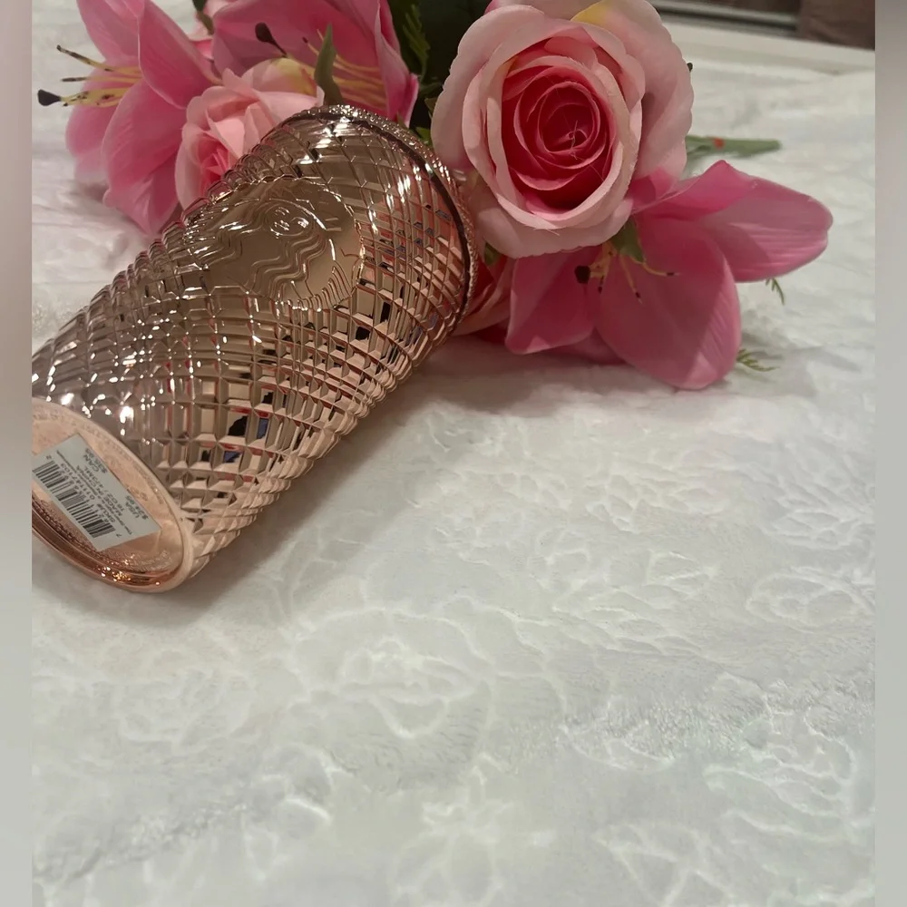 Starbucks 2023 Winter Holiday Jeweled Tumbler Cold Cup - Rose Gold 16 Fl oz - Picture 3 of 5